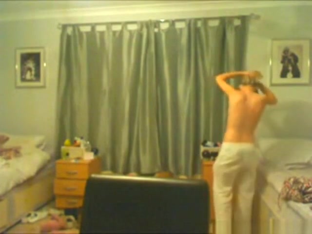 640px x 480px - Voyeur captures 2 students changing clothes in their dorm' compilation -  Video Free Porn Videos - hclips.com